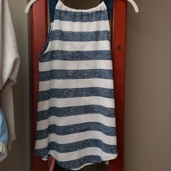 🟢Jolt Sweater Tank Top - Picture 3 of 6